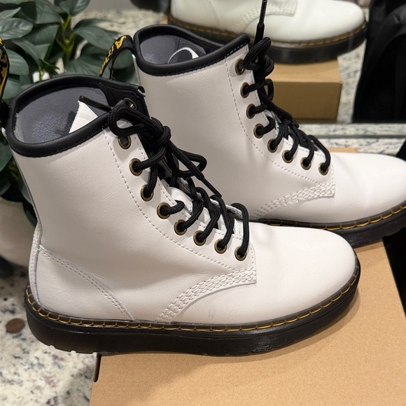 Dr. Martens Zavala boots - Picture 3 of 10